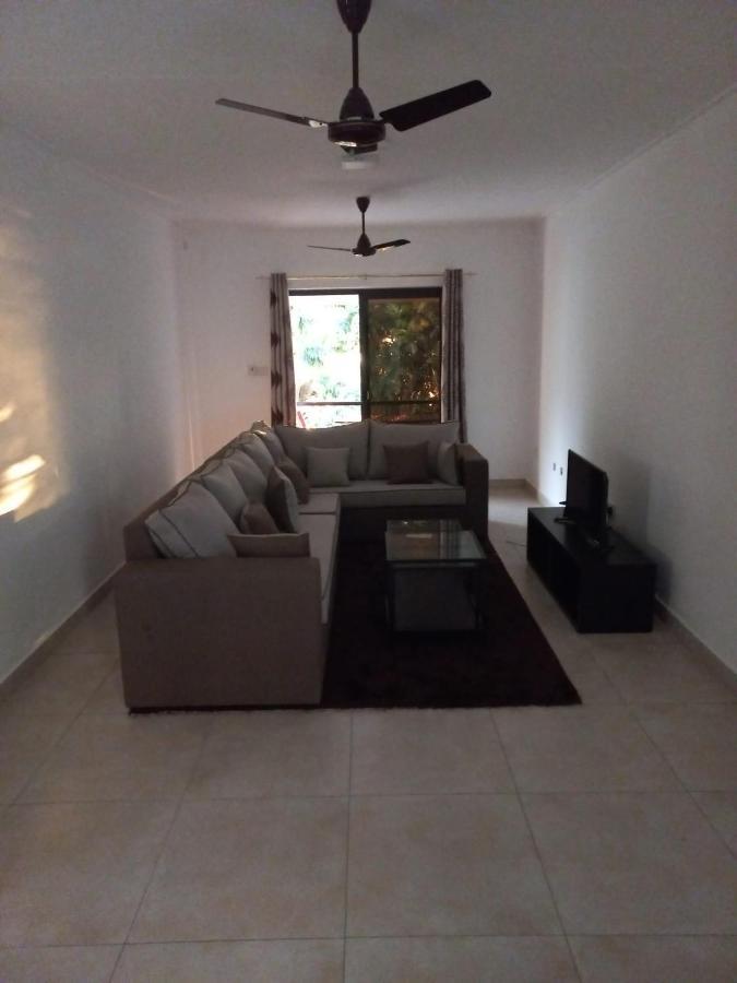 E&E Self Catering Hotel Beau Vallon  Luaran gambar
