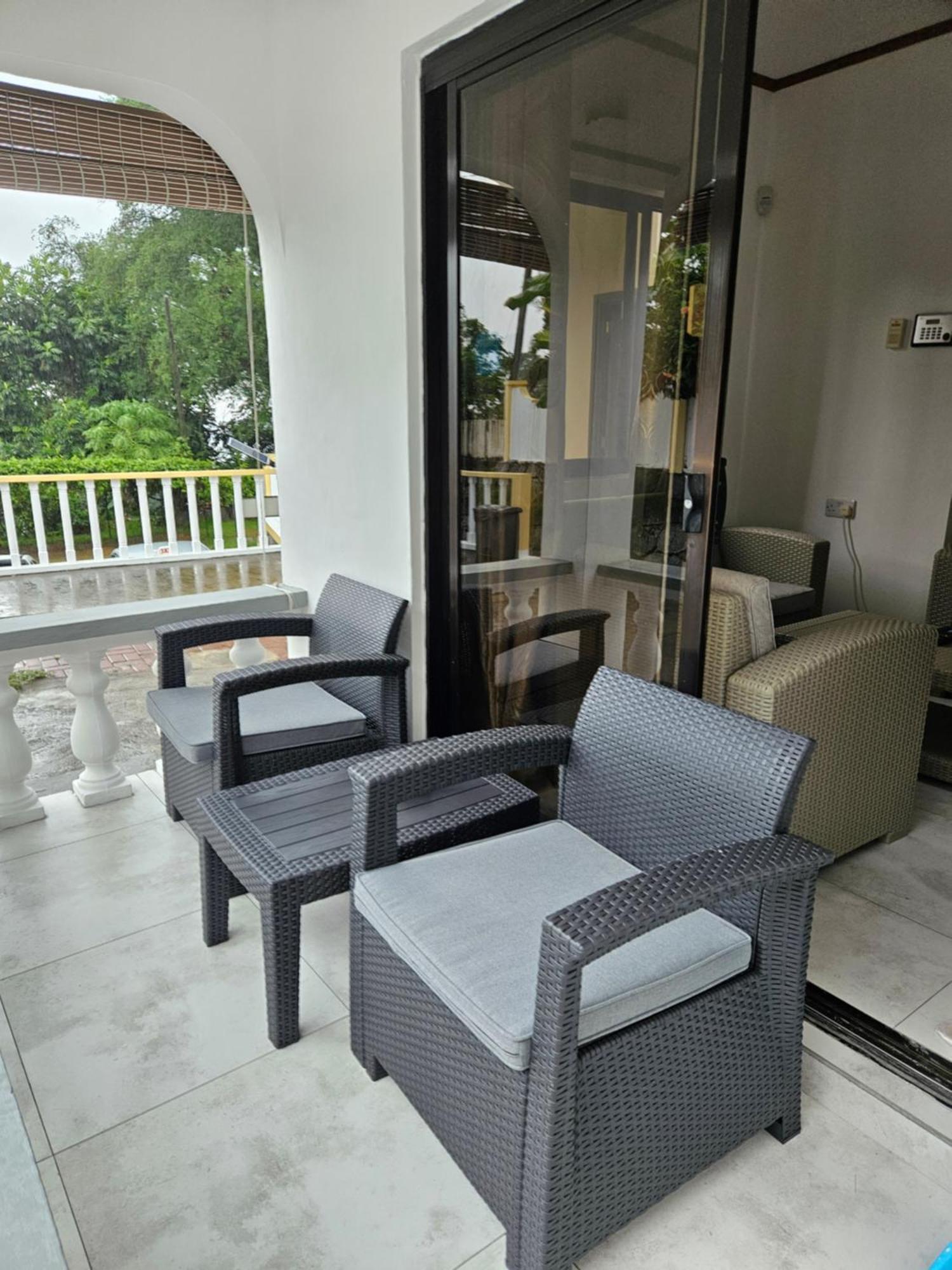 E&E Self Catering Hotel Beau Vallon  Luaran gambar
