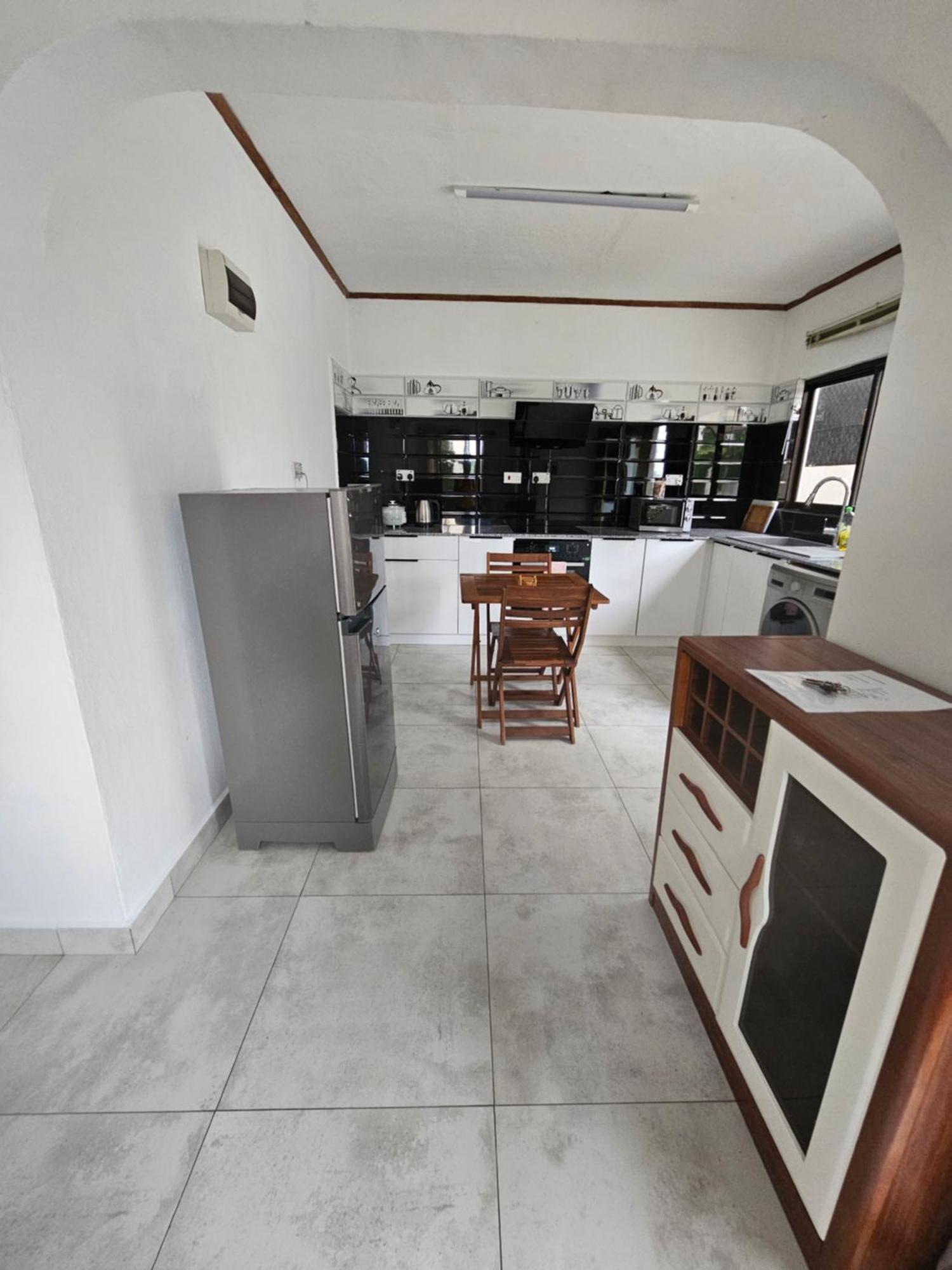 E&E Self Catering Hotel Beau Vallon  Luaran gambar