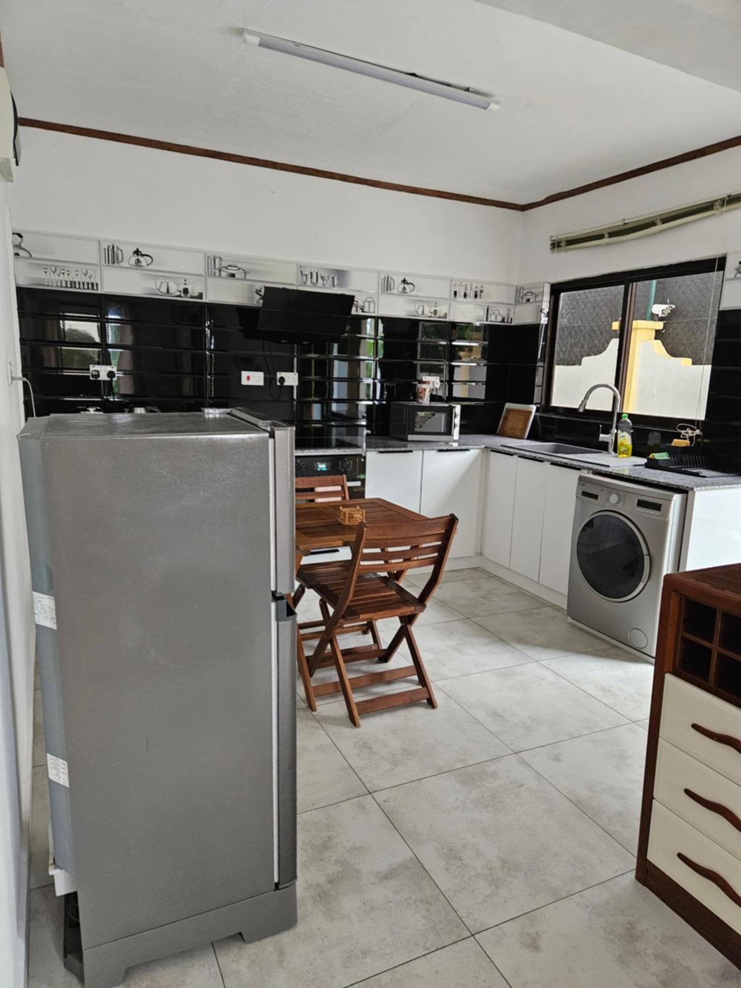 E&E Self Catering Hotel Beau Vallon  Luaran gambar